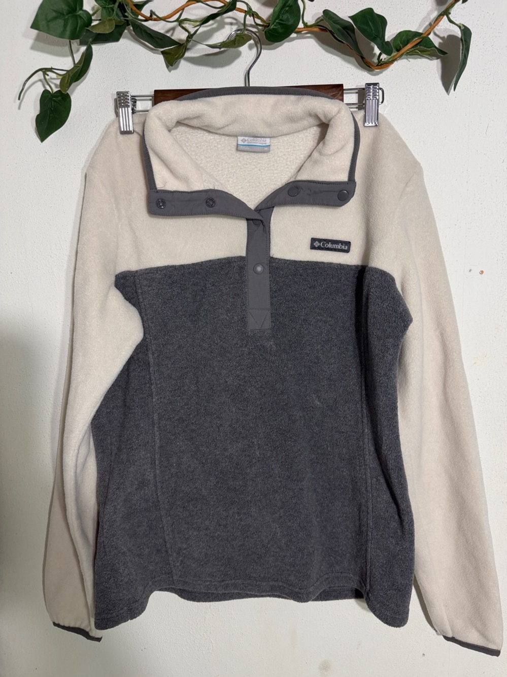 Columbia Two-Tone Fleece Pullover - Cream & Charcoal